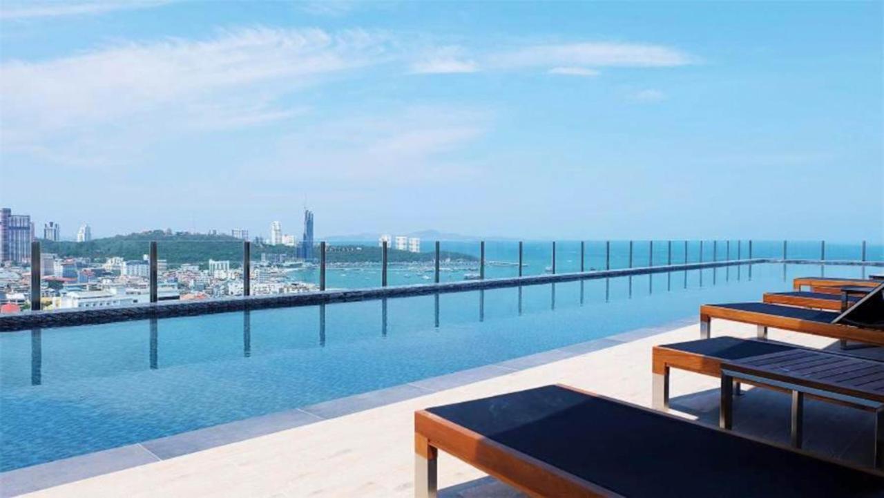 The Base Central Apartments Pattaya Exterior photo
