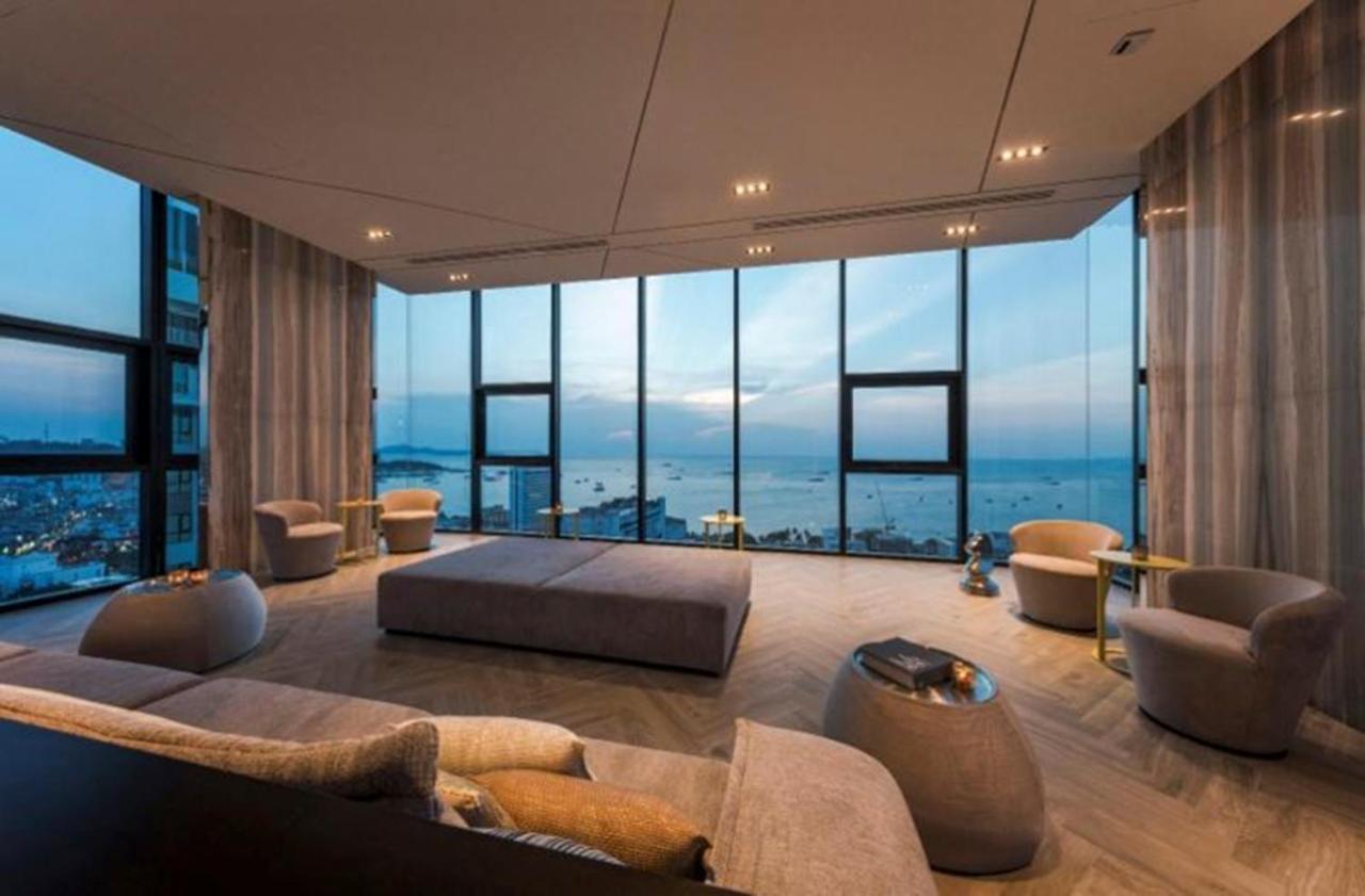 The Base Central Apartments Pattaya Exterior photo