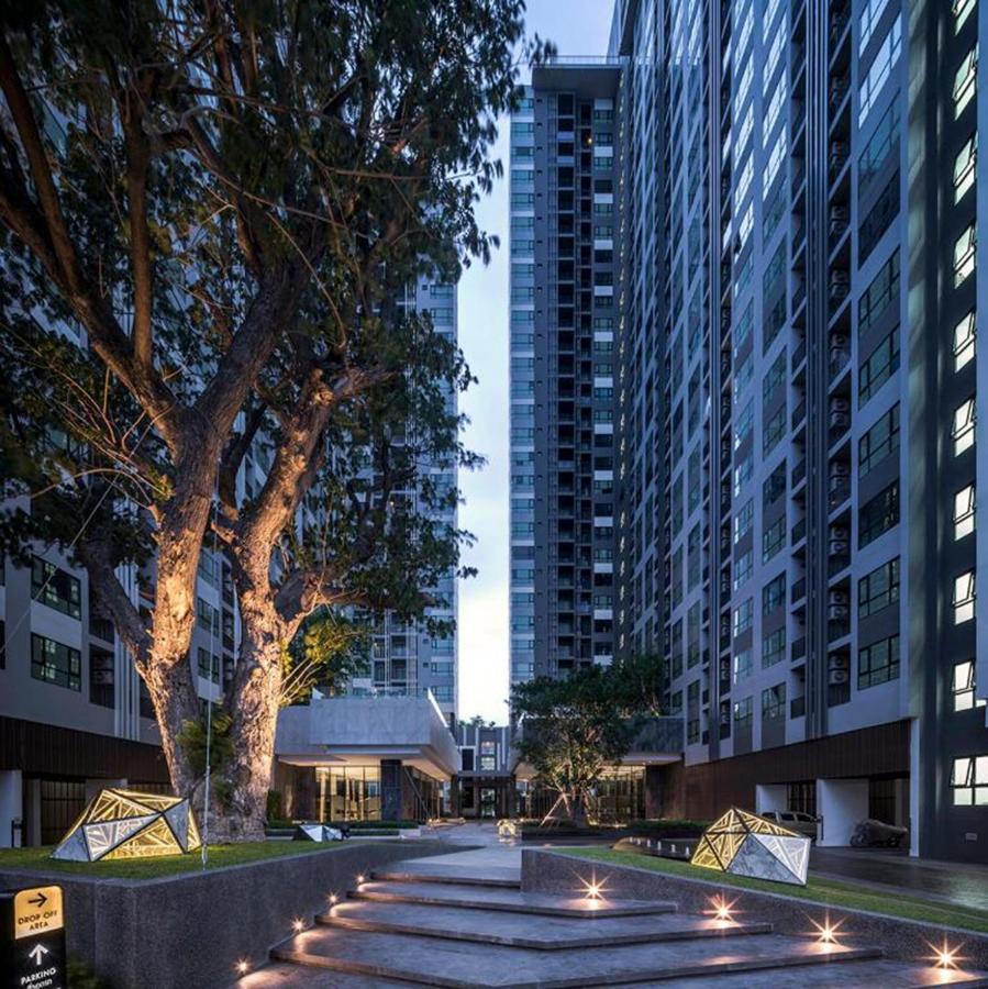 The Base Central Apartments Pattaya Exterior photo