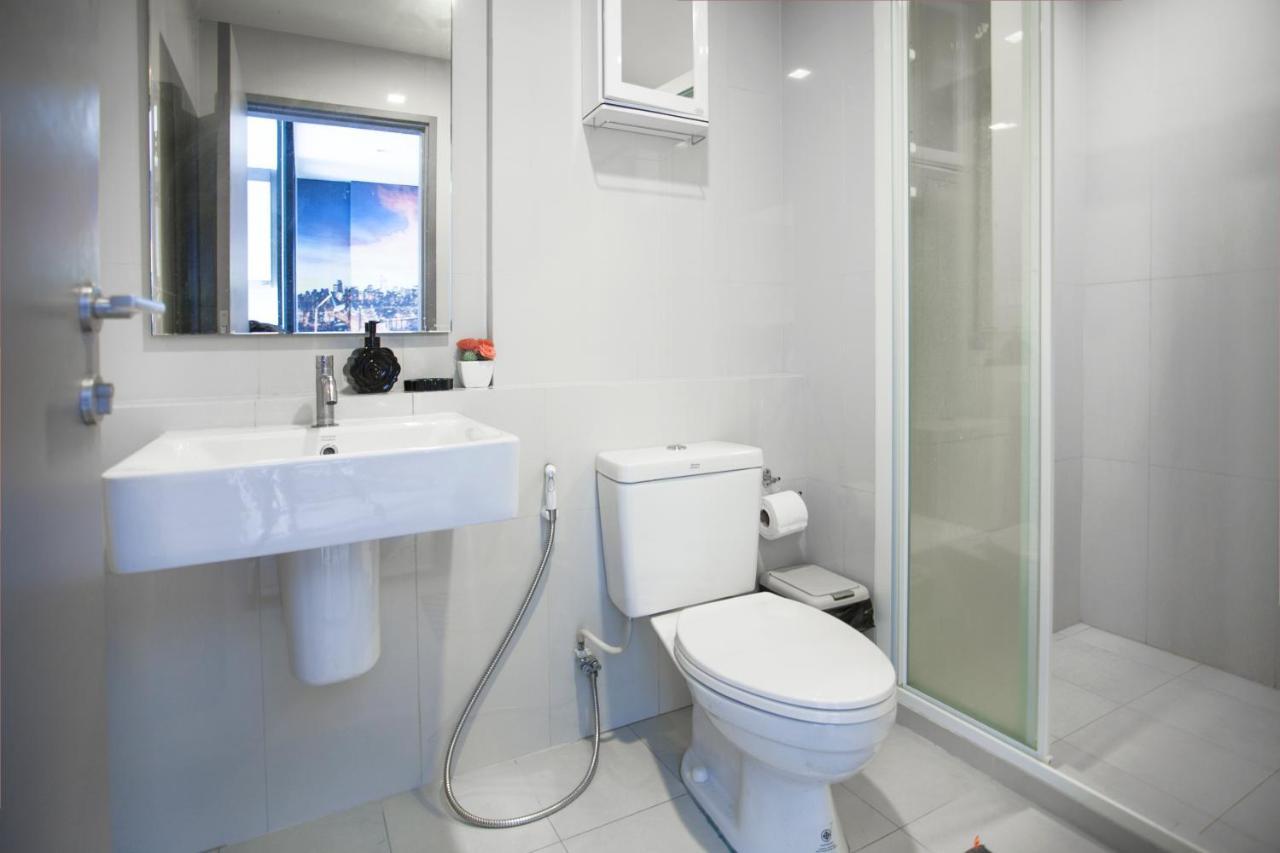 The Base Central Apartments Pattaya Exterior photo