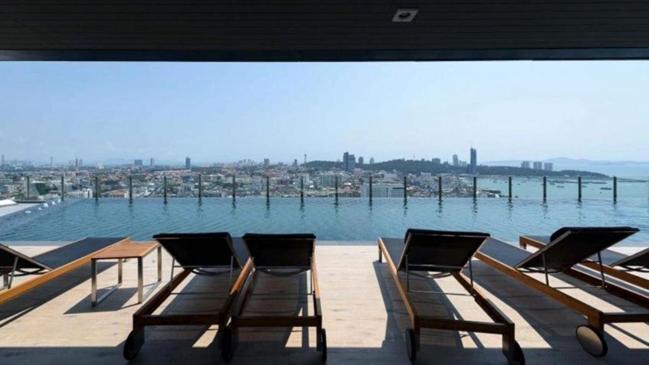 The Base Central Apartments Pattaya Exterior photo