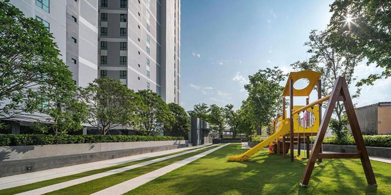 The Base Central Apartments Pattaya Exterior photo