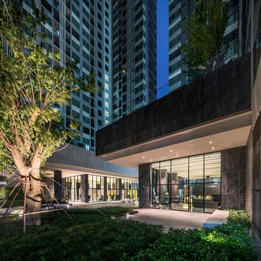 The Base Central Apartments Pattaya Exterior photo