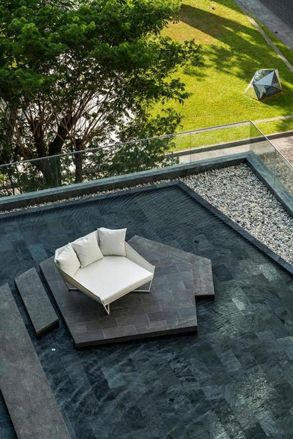 The Base Central Apartments Pattaya Exterior photo
