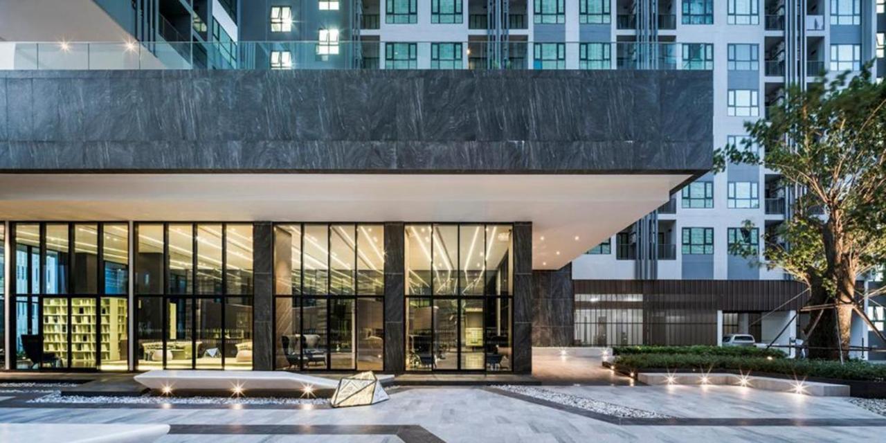 The Base Central Apartments Pattaya Exterior photo