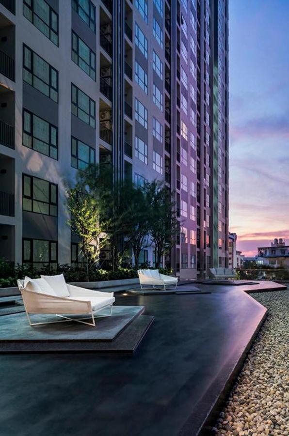 The Base Central Apartments Pattaya Exterior photo